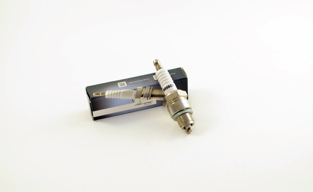 Свеча зажигания ГАЗ,УАЗ дв.402 WR8BC+ 0.8 CARTRONIC